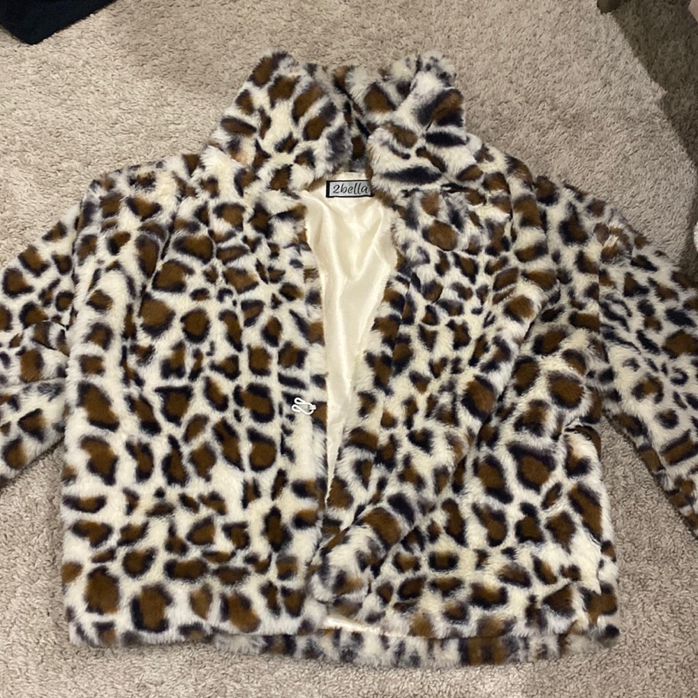 Leopard print fluffy coat